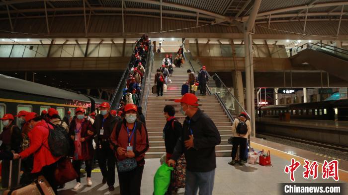 百家樂：“環西部火車遊”銀川至深圳旅遊專列再啓程